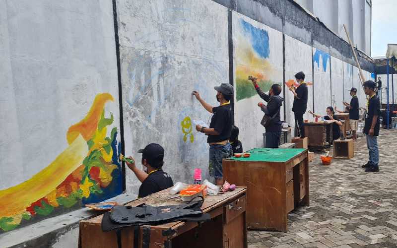 Puluhan Seniman Mural Ikuti Kompetisi di Jawa Tengah