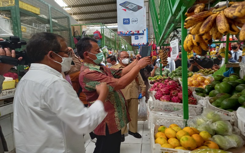 Transformasi Digital, BPD DIY Dukung SIAP QRIS di Pasar Kranggan