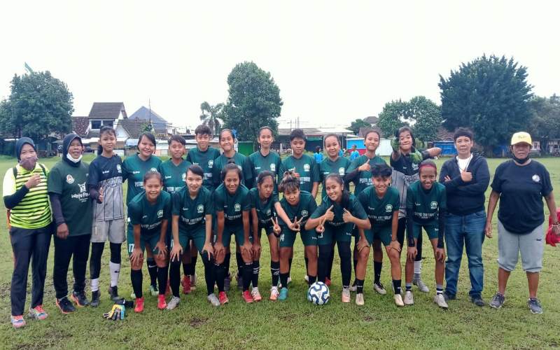 Putri Mataram Siap Gondol Trofi Ardek 98 Cup