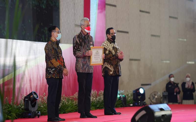 Jateng Terima Anugerah Meritokrasi 2021 dari KASN
