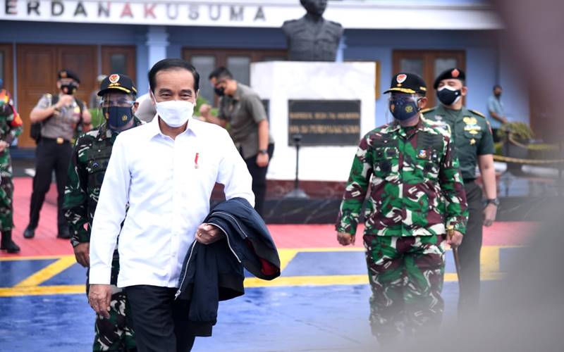 Jokowi Beli Jaket Costum Motif Garuda Khas Blora Seharga Rp350.000