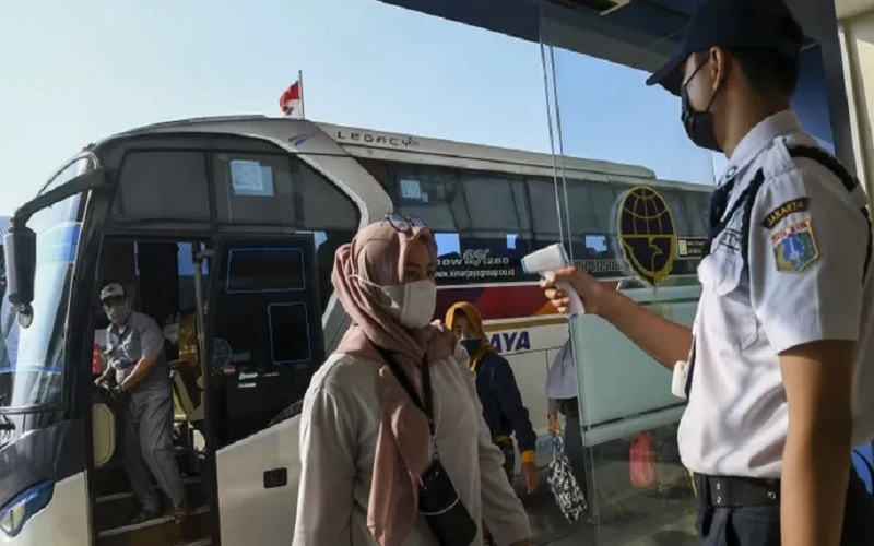 Omicron Masuk Indonesia, Kebijakan Perjalanan Nataru Perlu Diubah