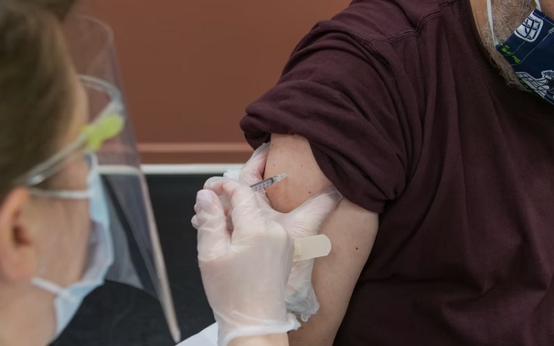 Peneliti Uji Coba Vaksinasi Covid-19 lewat Hidung Bukan Suntikan