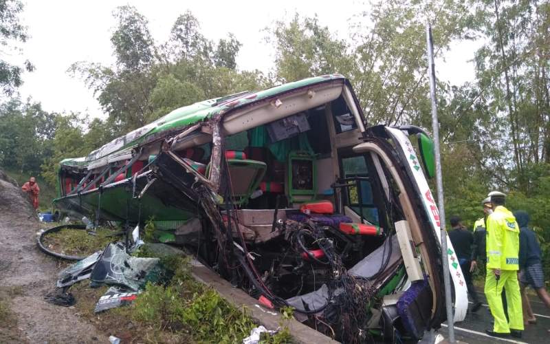 Bus yang Kecelakaan di Jalan Mangunan Imogiri Bantul Bawa Karyawan Konveksi Sukoharjo