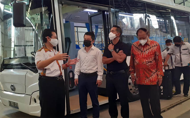 Grup Bakrie Kembangkan Bus Listrik di Magelang
