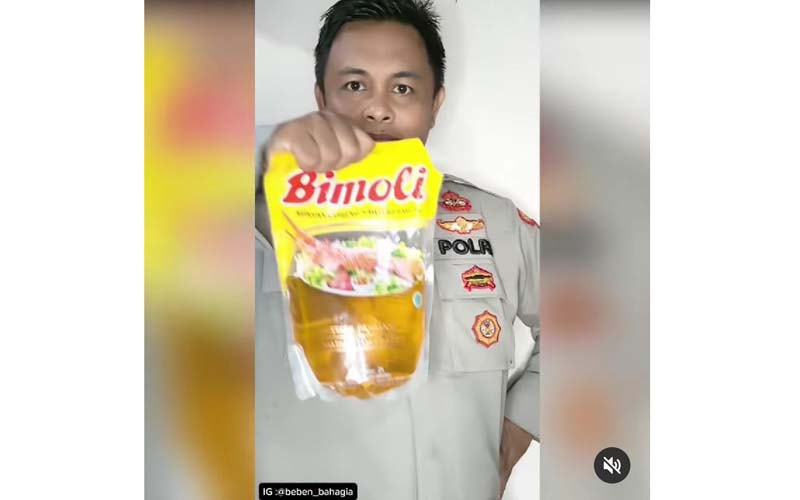 Kreatif! Polisi Suruh Cowok Bawa Barang Ini saat Ngapel, Dijamin Calon Mertua Senyum