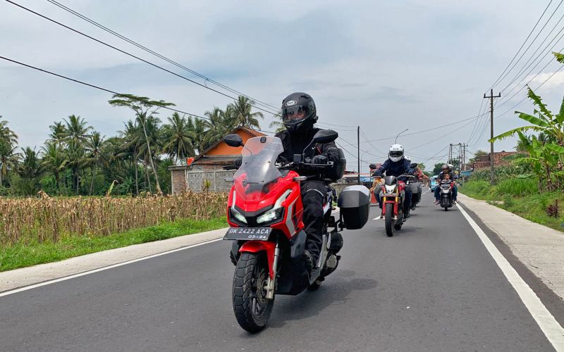 Hobi Touring? Ini Makanan yang Pas Untuk Anda Bawa