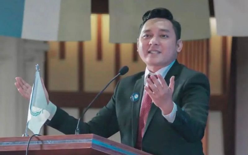 Profil Beni Pramula, Ketua Umum Partai Pelita