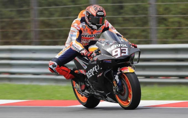 MotoGP Mandalika: Marc Marquez Dilarikan ke RS Usai Crash di Sirkuit