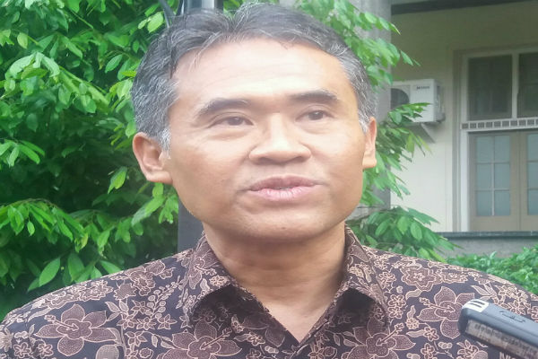 Rektor UGM Panut Mulyono Komentari 7 Orang Pendaftar Calon Penggantinya