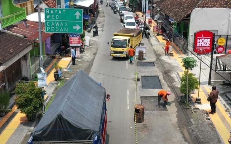 Ganjar Pranowo dan SKPD Sukses Menjaga Sebagian Besar Jalan Provinsi