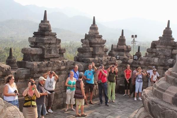Dahsyat! Kunjungan Turis Asing ke Indonesia Naik 200 Persen