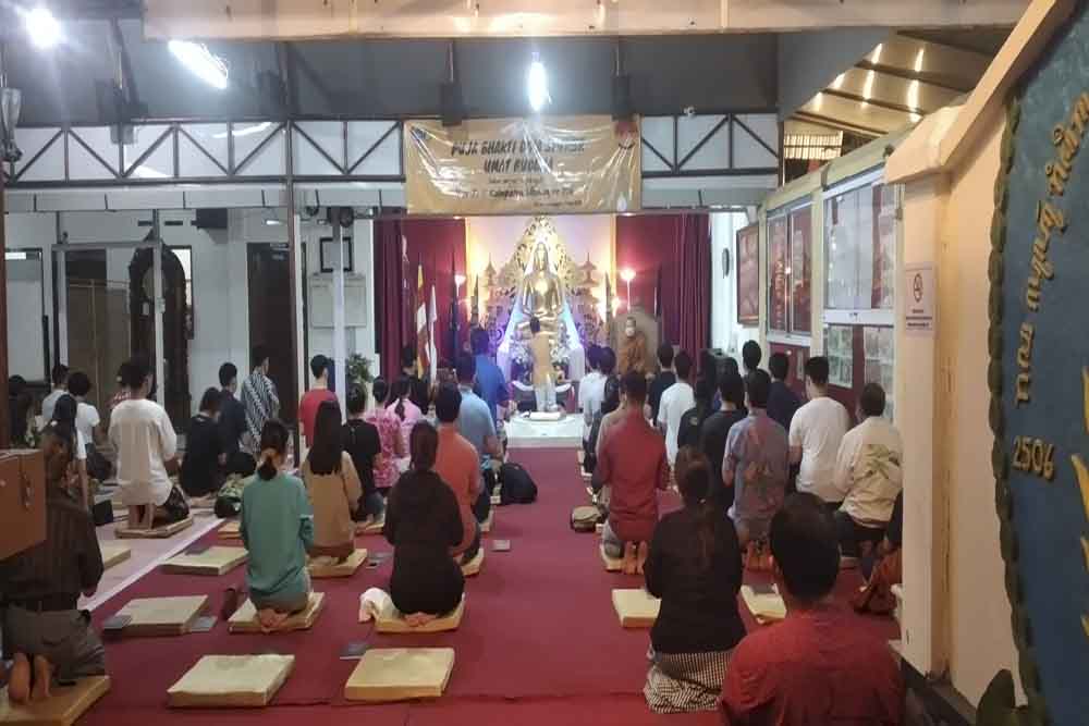Peringati Hari Jadi Kabupaten Sleman ke-106, Umat Budha di Sleman Gelar Puja Bakti