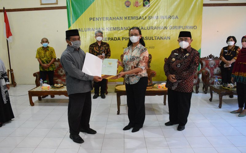 Kembalikan Tanah SG ke Kraton, Warga Kalurahan Kembang Kulonprogo Terima Kekancingan