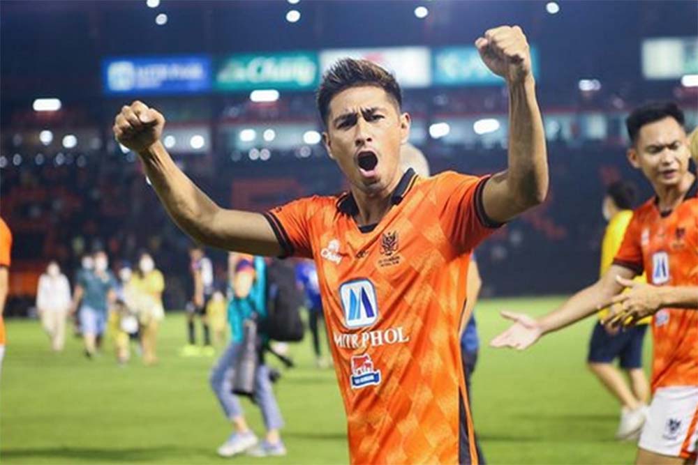 Pemain Timnas Filipina Daisuke Sato Gabung Persib Bandung 