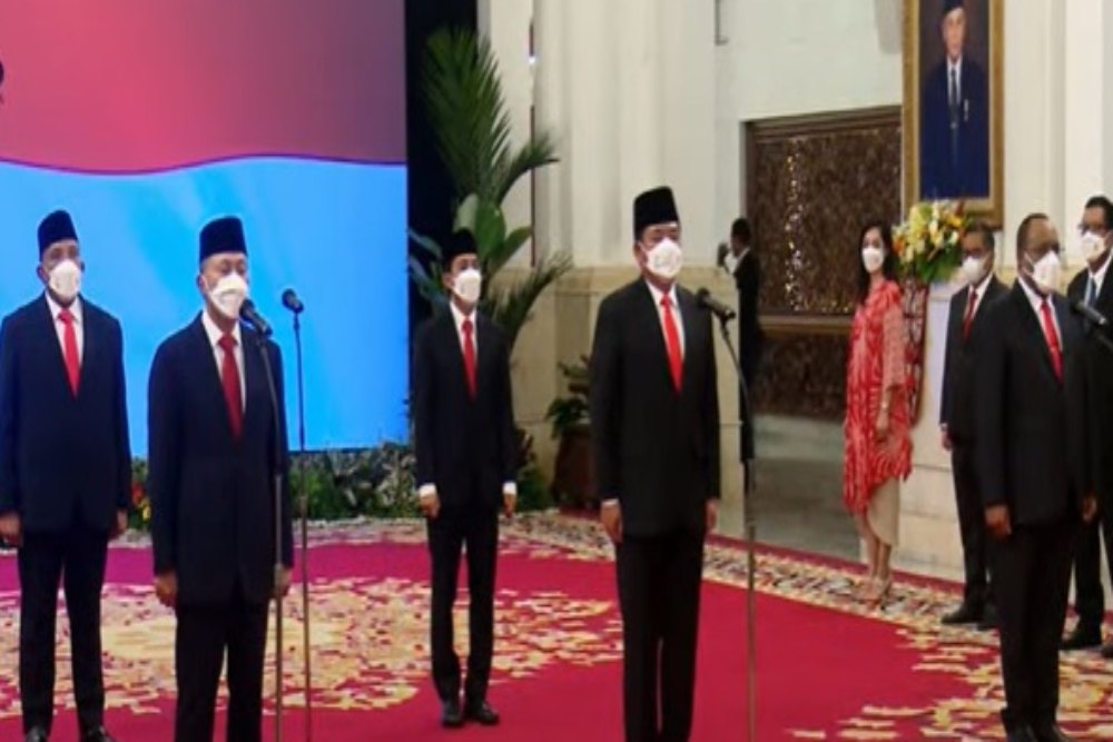 Ketua Parpol Banyak Rangkap Jabatan Jadi Menteri, Jokowi: Yang Penting Bisa Bagi Waktu
