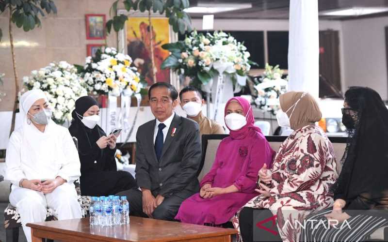 Presiden Jokowi Melayat ke Rumah Duka Tjahjo Kumolo