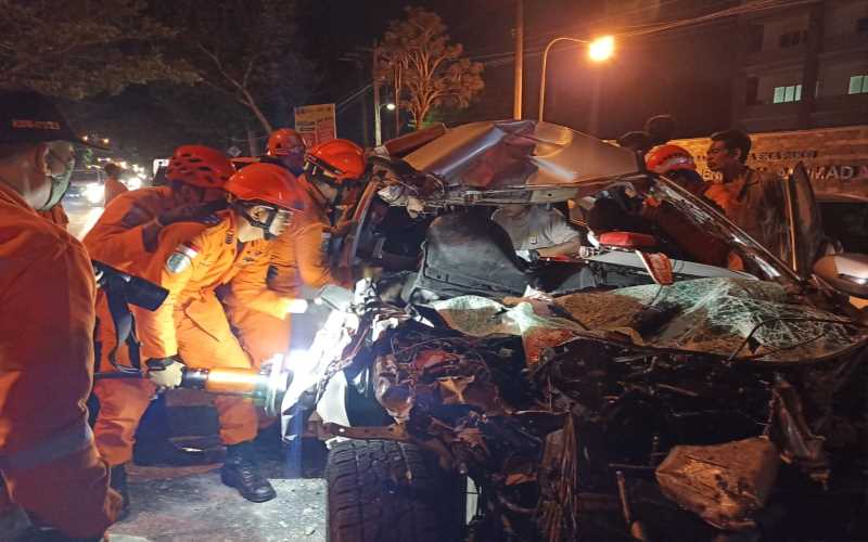 Kecelakaan Truk Molen vs Mobil di Ring Road Barat, Satu Meninggal
