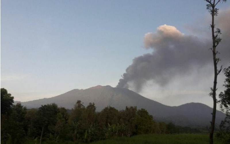 Gunung Raung Meletus, PVMBG Beri Peringatan