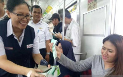 Inspiratif dan Inovatif, VP Corporate Communication PT KCI Peroleh Award Tokoh PR Berpengaruh