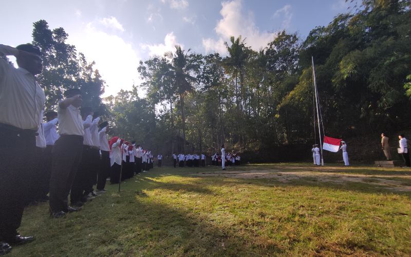 Euforia Perayaan HUT RI, Warga Dusun Jalakan Gelar Upacara Bendera