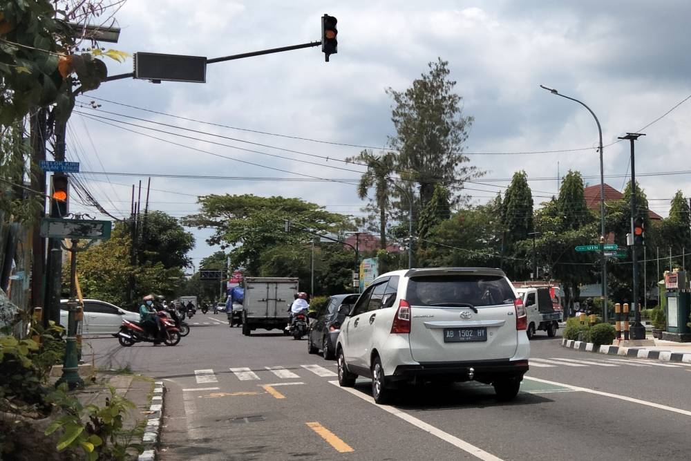 Lampu Bangjo Simpang Empat Balai Kota Jogja Eror, Lalu Lintas Semrawut