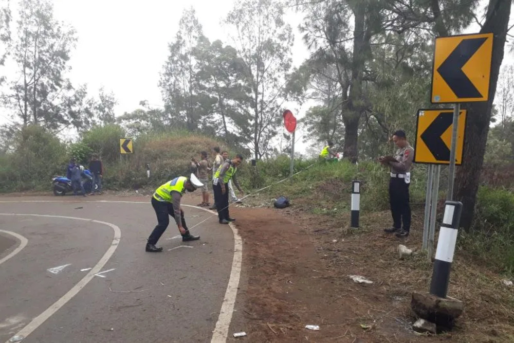 Dua Orang Tewas dalam Kecelakaan Jip di Bukit Cinta Gunung Bromo