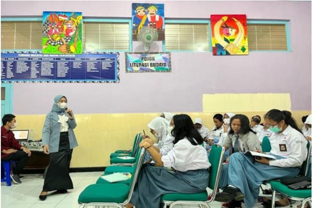 Seminar Event Talk English SV UGM: Gali Potensi Lewat Seni