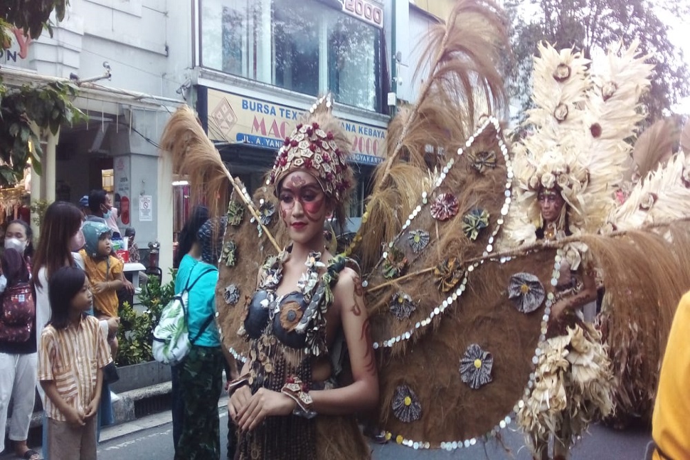 Keseruan Konsep Daur Ulang di Jogja Fashion Carnival 2022