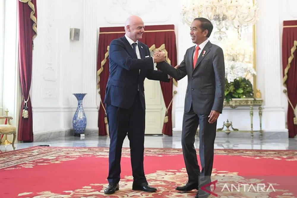 Presiden FIFA Temui Jokowi di Istana Merdeka, Bahas Nasib Sepak Bola Indonesia