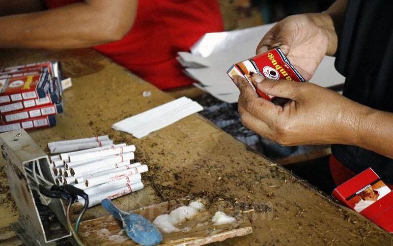 Sah! Pemerintah Naikkan Tarif Cukai Rokok 10 Persen Tahun Depan