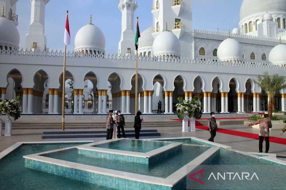 Masjid Raya Sheikh Zayed Menjadi Ikon Baru Solo