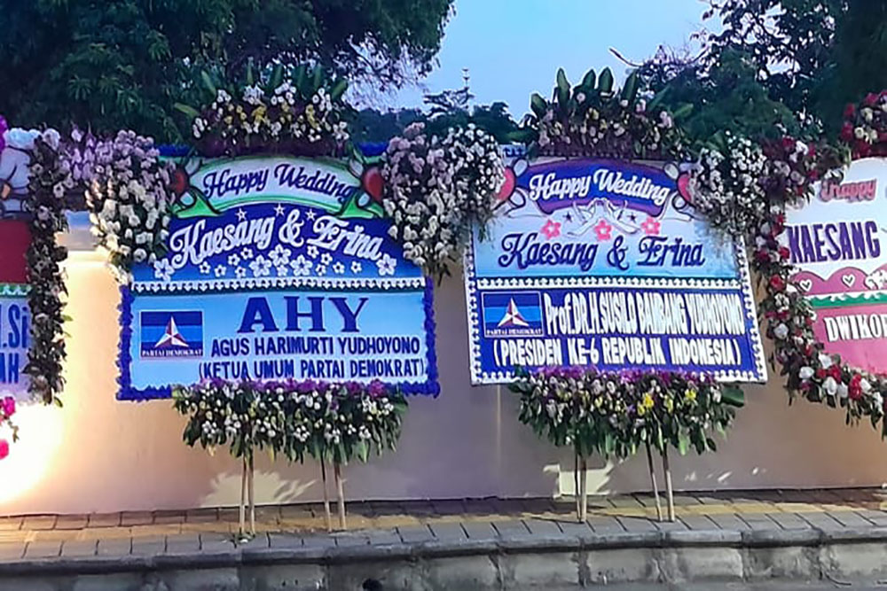 SBY Kirimkan Karangan Bunga Ucapan Selamat untuk Kaesang Pangarep dan Erina Gudono