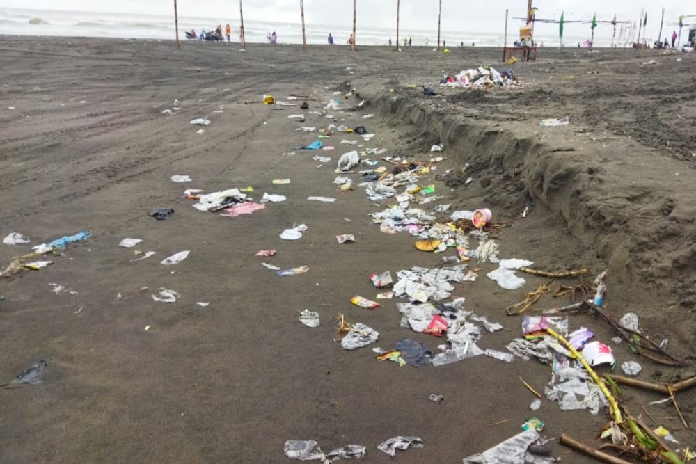 Parangtritis Penuh Sampah saat Liburan, Wisatawan Diminta Jaga Kebersihan