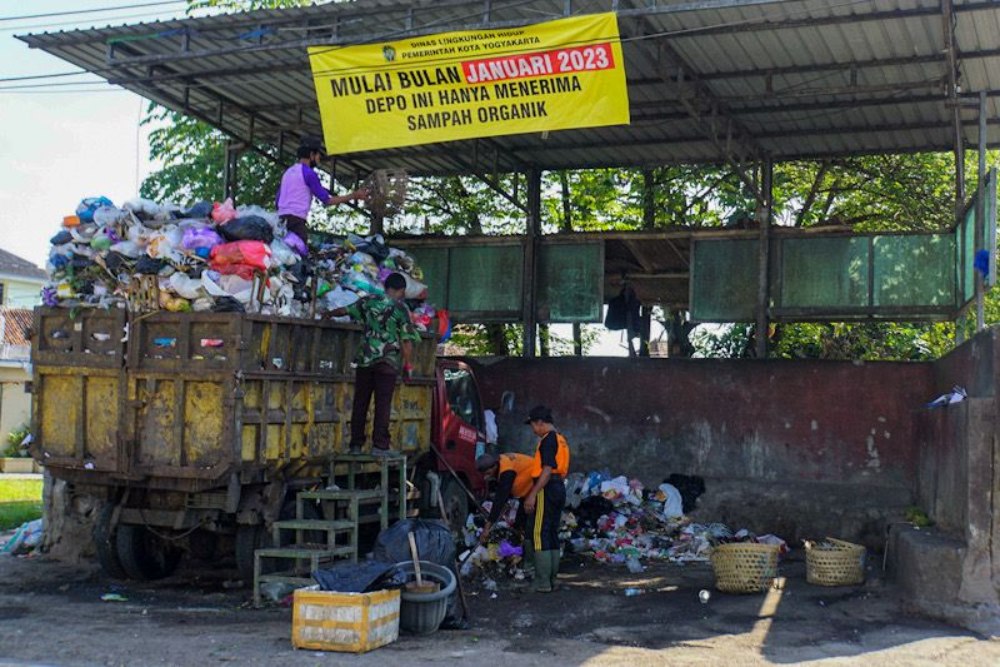 Berlaku Mulai Hari Ini! Warga Jogja Dilarang Buang Sampah Anorganik