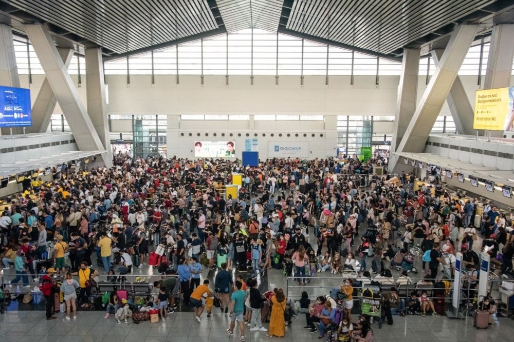 Lebih dari 65.000 Penumpang Terlantar di Bandara Filipina, Ini Penyebabnya...