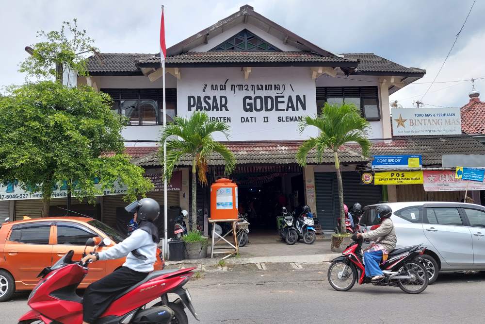 Seluruh Pedagang Pasar Godean Sudah Pindah ke Lokasi Transit