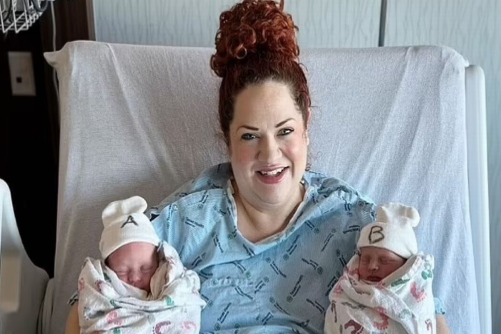 Seorang Ibu Lahirkan Bayi Kembar di Hari, Bulan, dan Tahun yang Berbeda