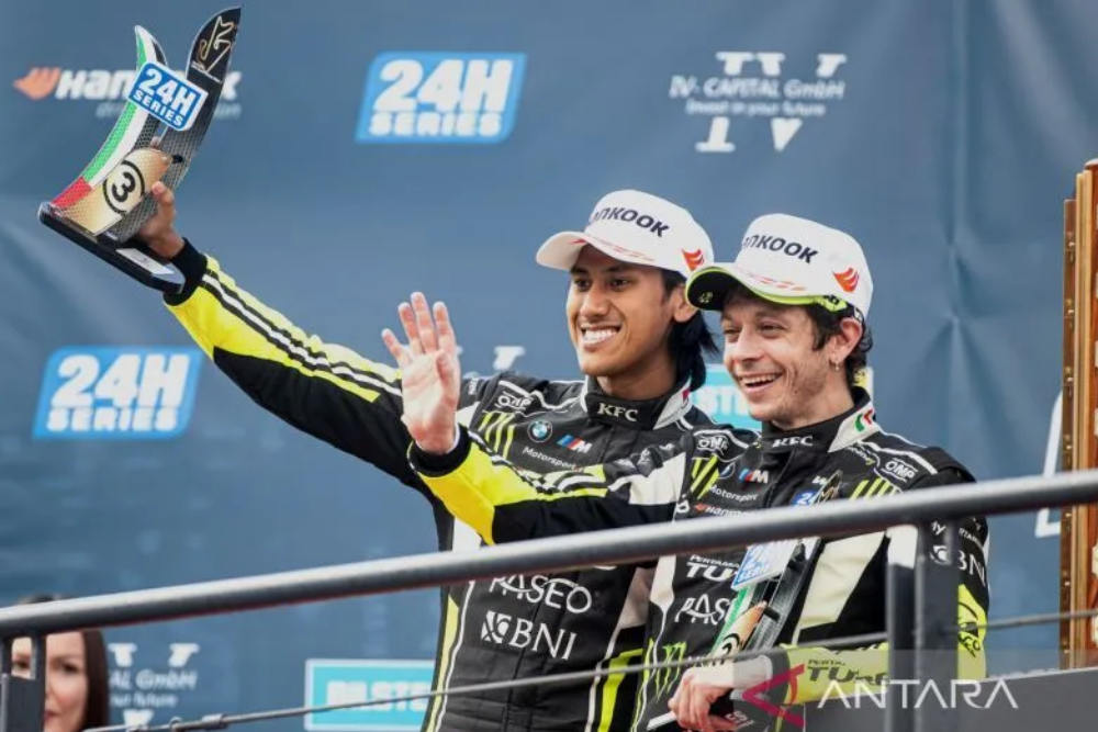 Kerja Sama dengan Sean Gelael Raih Podium, Valentino Rossi: Fantastis