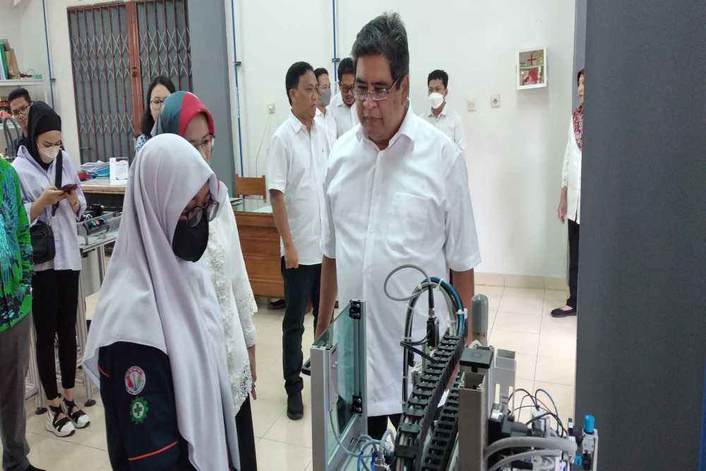 10 SMK di Jawa Jadi Pusat Vokasi Edukasi Elektrifikasi Industri Otomotif