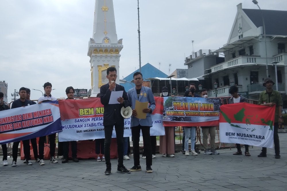 Gelar Aksi di Tugu Jogja, BEM Nusantara DIY: Ada 60% SMA di Sleman Terpapar Paham Radikal