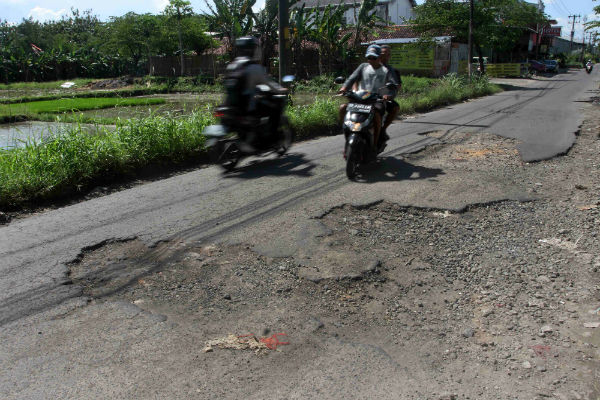 Setelah Viral Jalan Godean, Kini Nama Kaesang yang Disenggol Gegara Jalan Rusak di Kaliurang