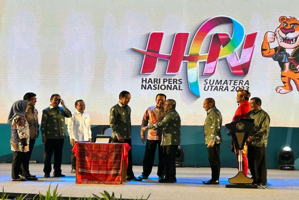 Presiden Jokowi Sebut Pers Tidak Sedang Baik-Baik Saja, Platform Global Mendominasi