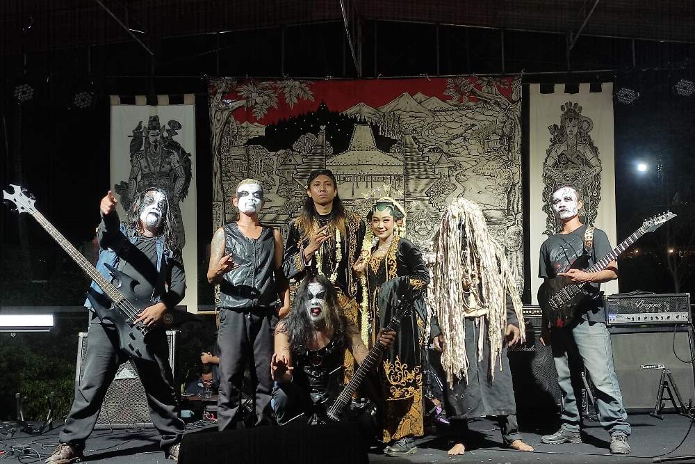 Cerita Bulan dan Anwar Tampilkan Sederet Band Metal di Resepsi Pernikahannya
