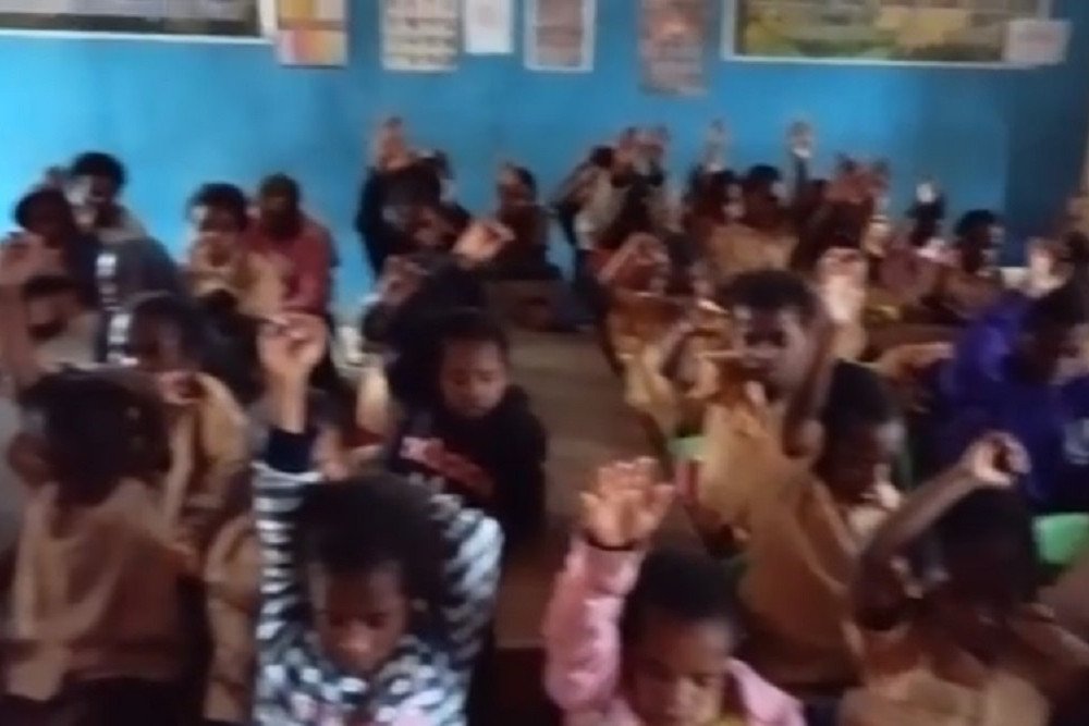Viral Anak-anak Papua Berdoa untuk Gempa Jayapura, Turki Ikut Disebut