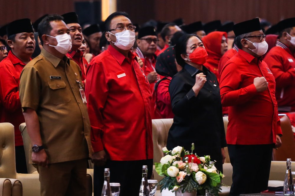 PDIP Cuek, Jokowi Mania Merapat ke Prabowo di Pilpres 2024