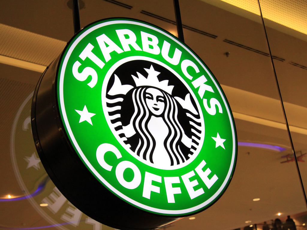 Diduga Mengandung Kaca, Ratusan Ribu Botol Starbucks Ditarik dari Peredaran