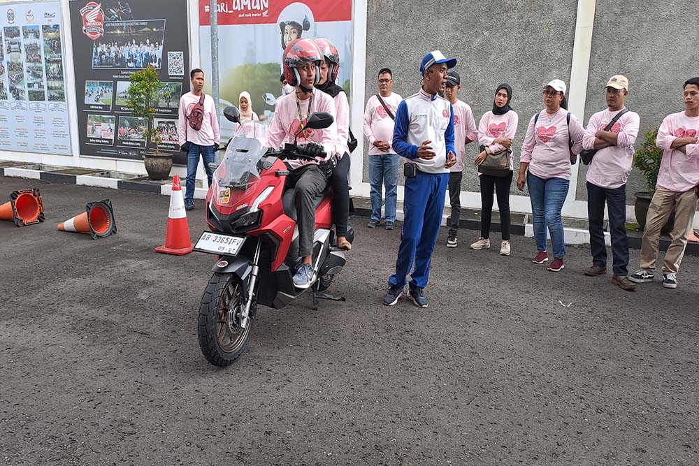 Astra Motor Yogyakarta Berbagi Cinta Keselamatan Berkendara