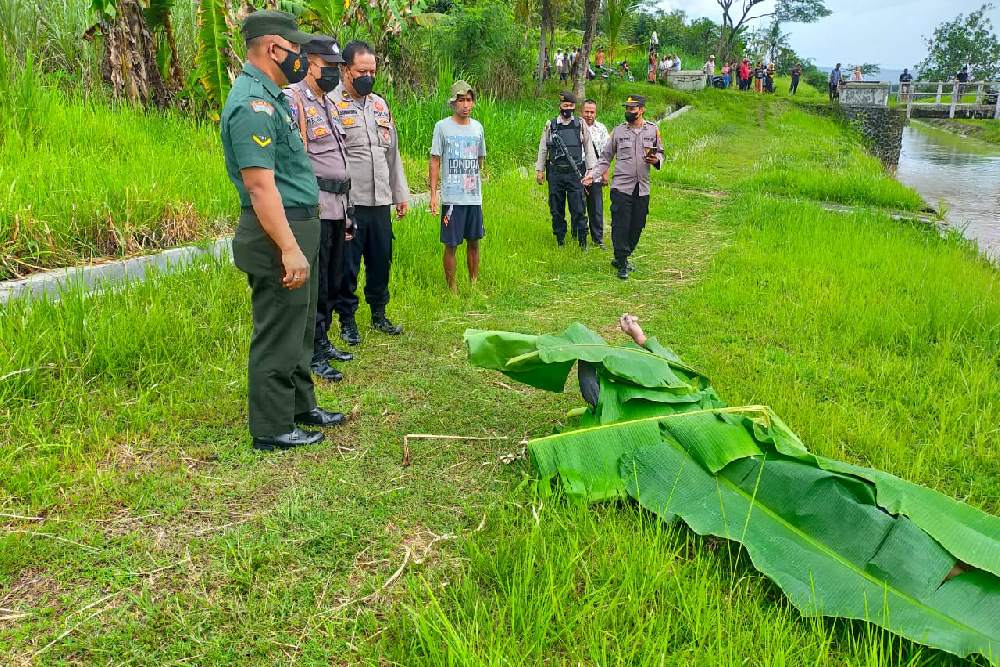 Sesosok Mayat Ditemukan Pedagang Es di Saluran Irigasi Kalibawang Kulonprogo