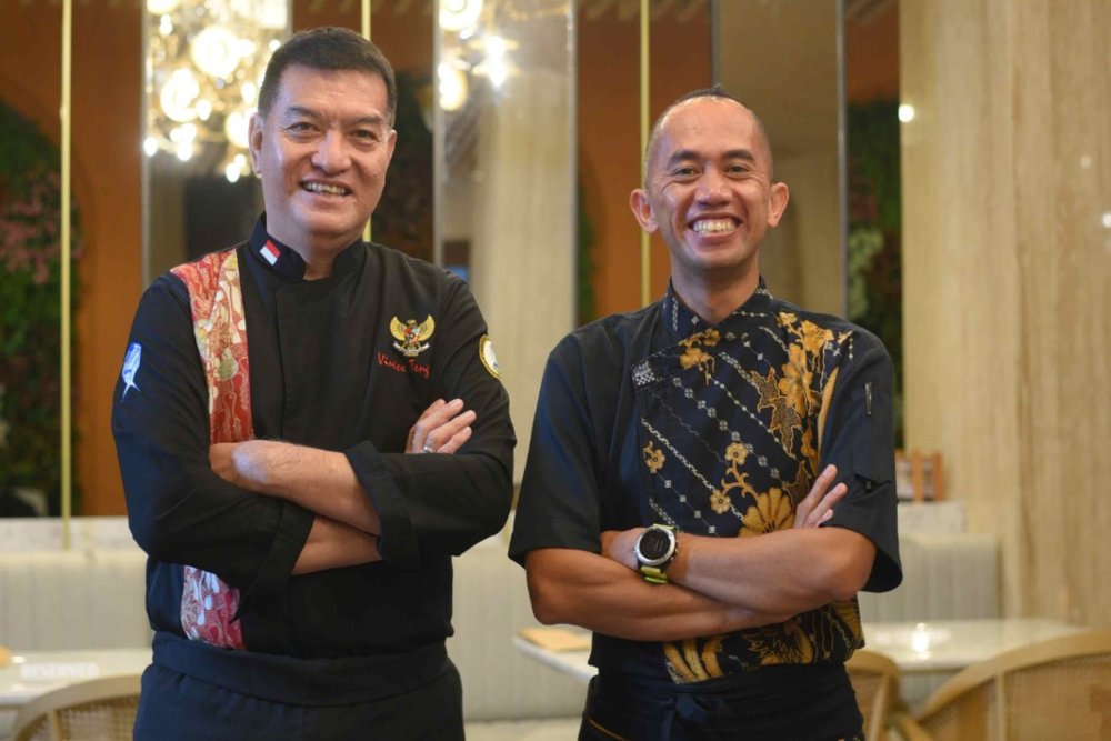 Lestarikan Kuliner Nusantara, Chef ARTOTEL Berkolaborasi dengan Chef Vindex Tengker